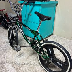 1997 GT Performer green splash