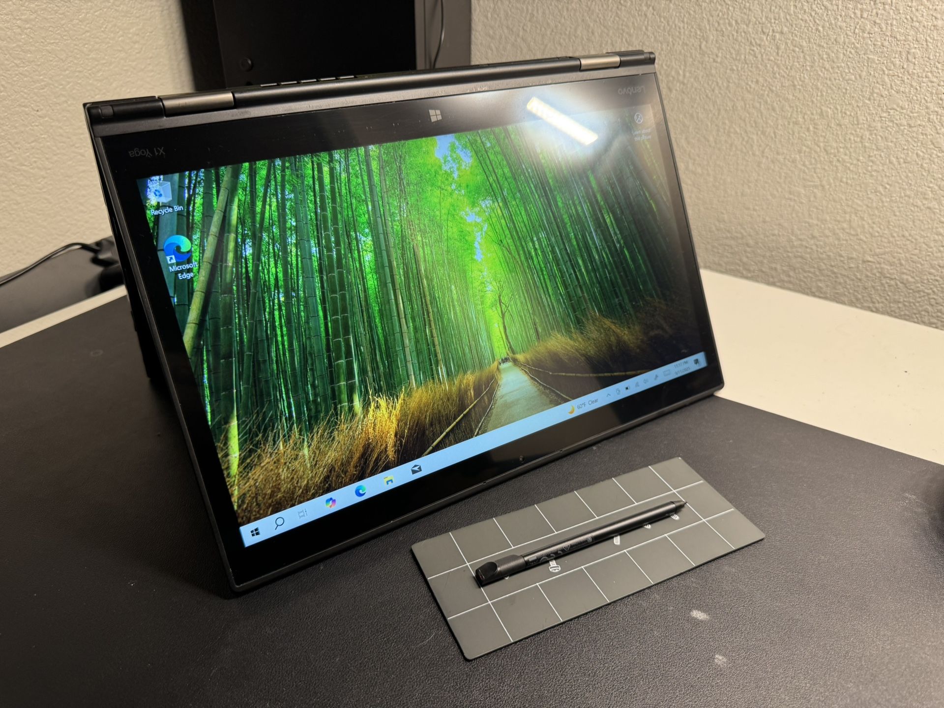 Lenovo ThinkPad X1 Yoga (1st Gen) β 2-in-1 Touchscreen Laptop