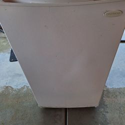 Daewoo Mini Refrigerator