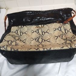 Prada's Purse 👜