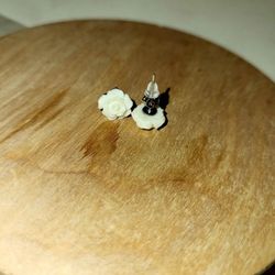 White Flower Rose Earrings 