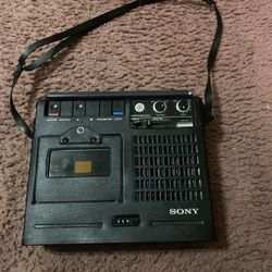 Sony Micro cassette Tape Recorder With Case