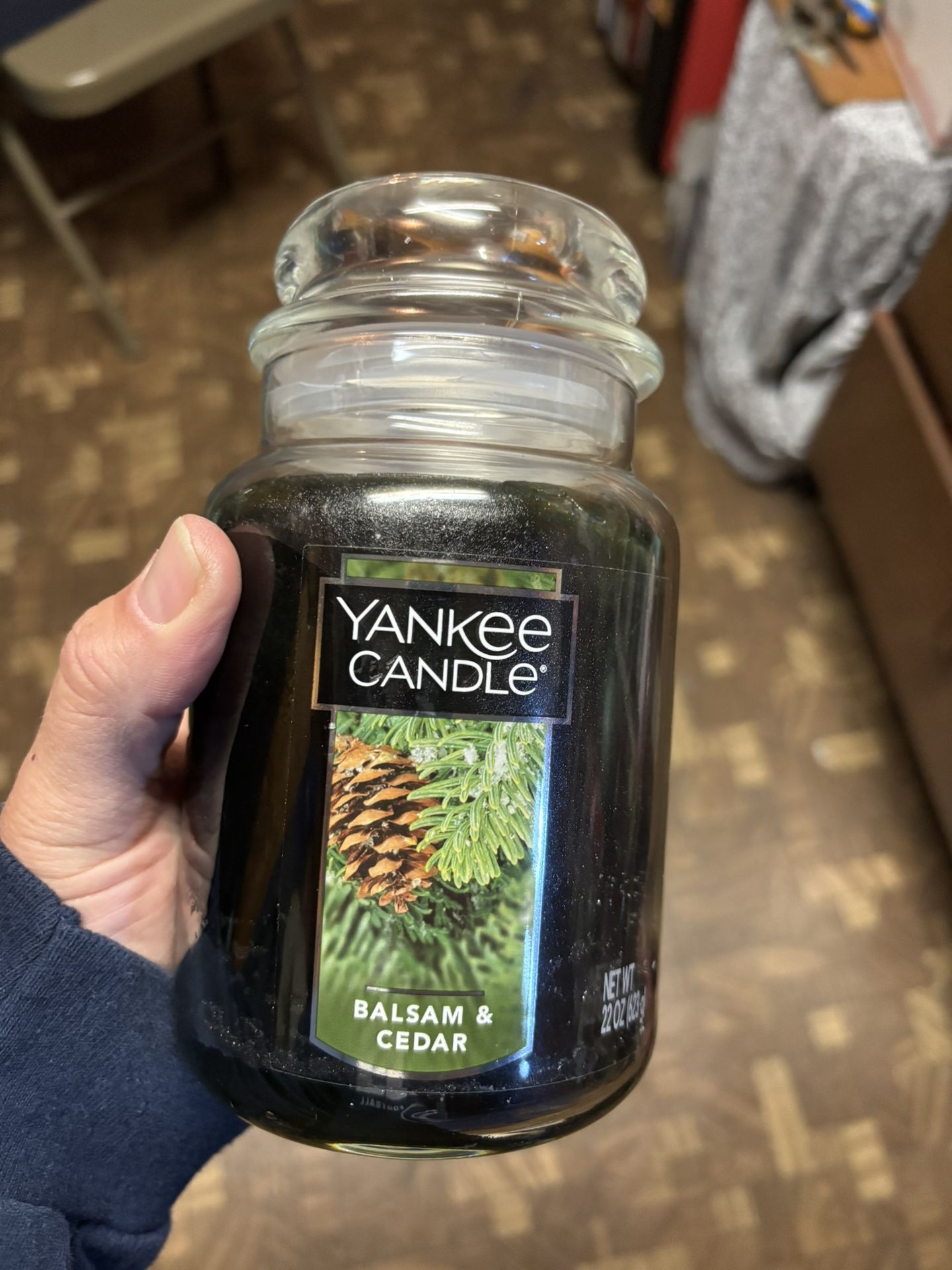 20oz Yankee Candle. Balsam & Cedar. Classic Scent