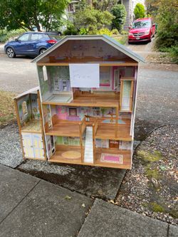 Free Barbie house
