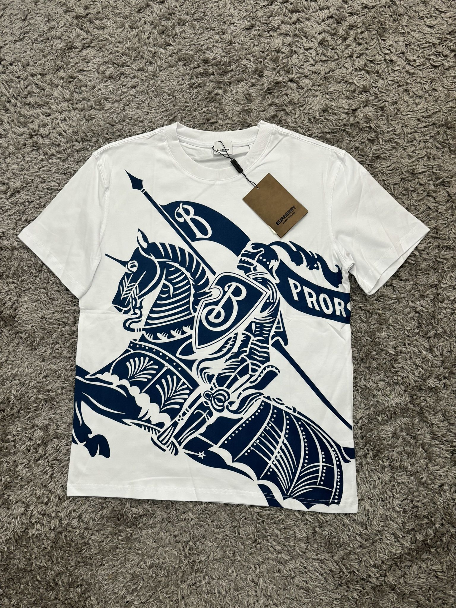 Burberry tshirt size L