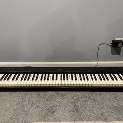 Yamaha Portable Grand Piano / Keyboard 