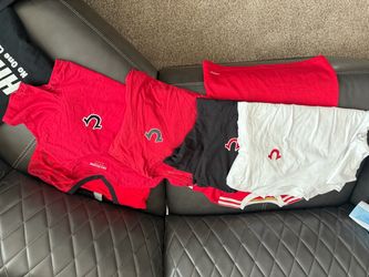 Four true religion, shirts, men’s size large