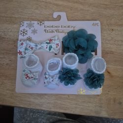 XMAS Baby Booties & Bows 2 Each Infant