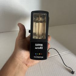 Sunpak Auto 4ll Thyristor Flash Handheld - Black