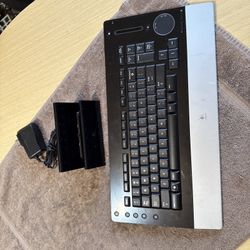 Logitech DiNovo Edge Wireless Bluetooth Keyboard & Charging Dock Y-RAY81