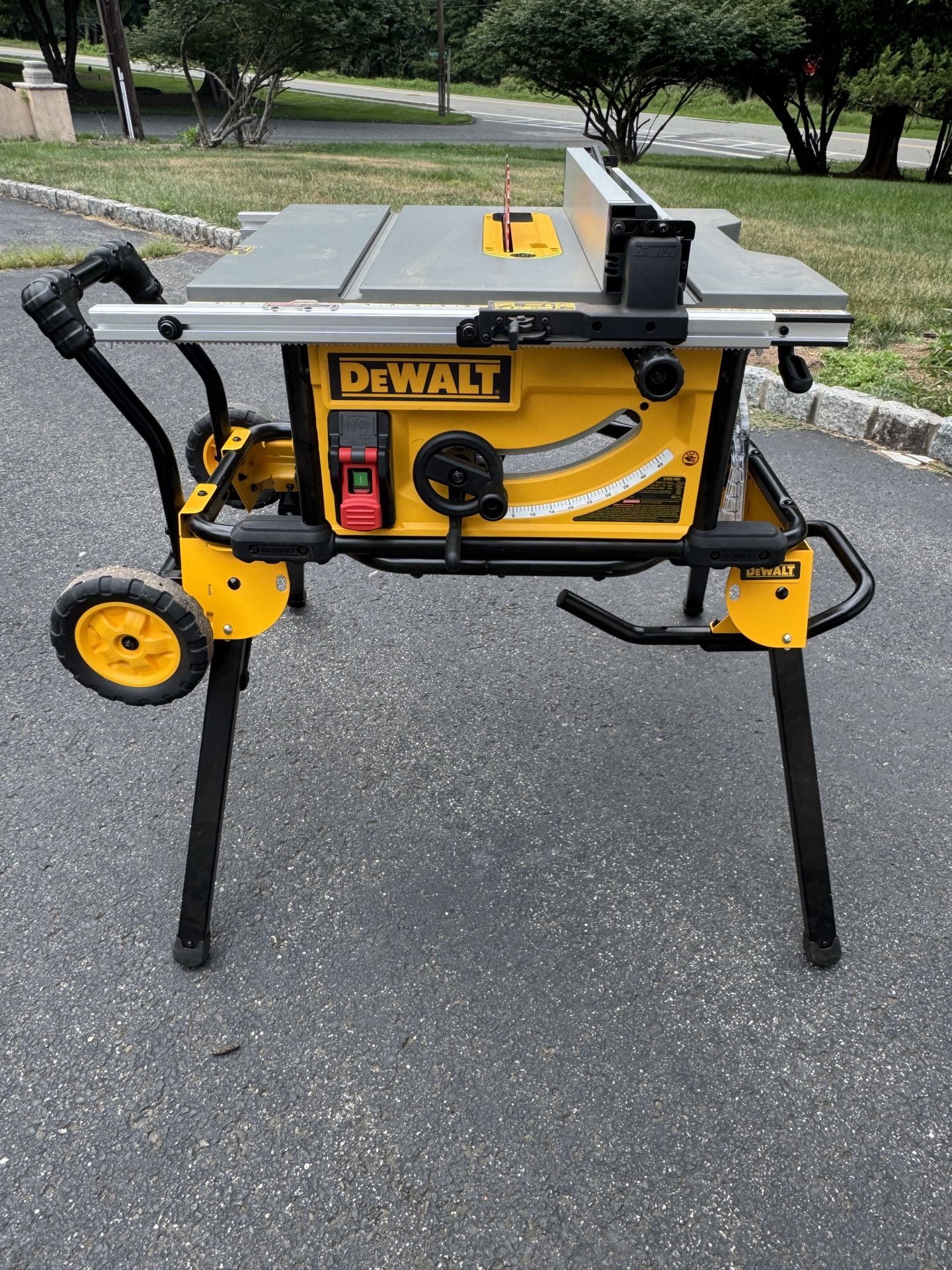 Dewalt Table Saw With Rolling Stand