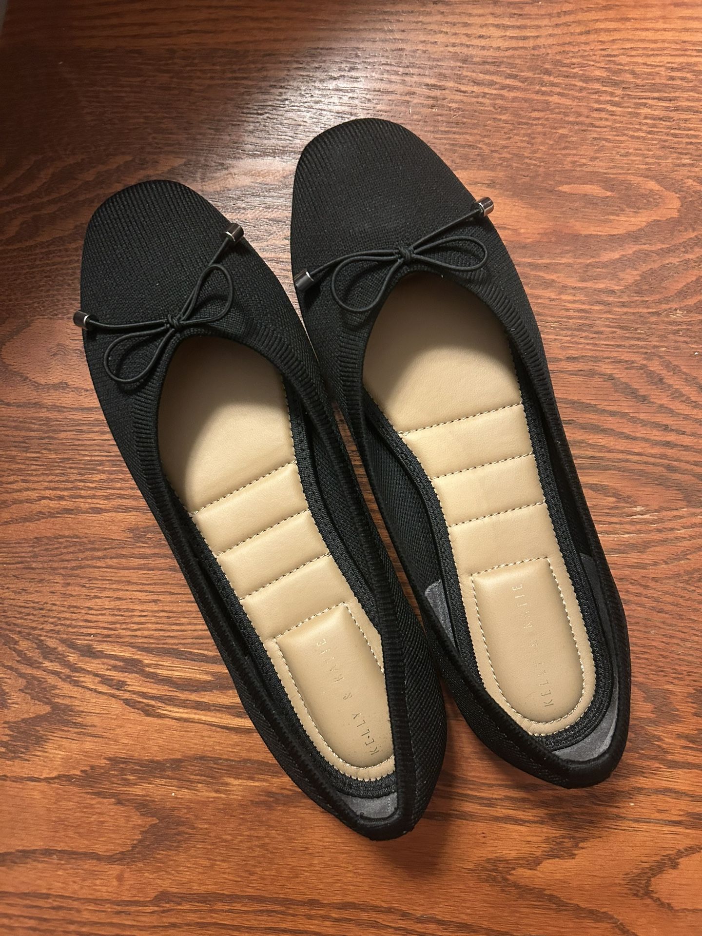Women's 9 1/2 W Ballet Flats