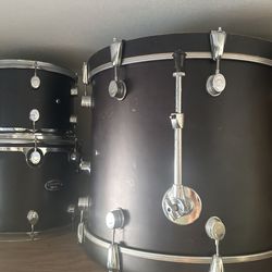 PDP By DW 4 piece Fs Series Black Drum Kit Item