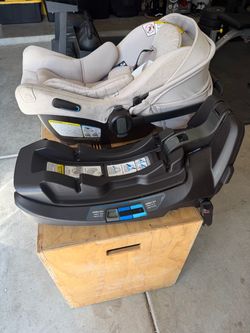 NUNA Infant Car Seat