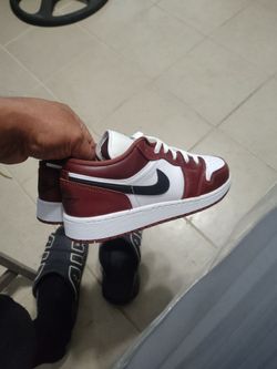 Jordan 1 Low Dark Pony