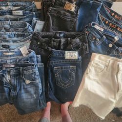 Jeans Size 25-27 ((NAME BRAND))