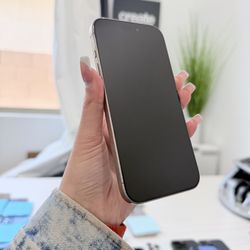 iPhone 15 Pro crack back 256Gb Unlocked