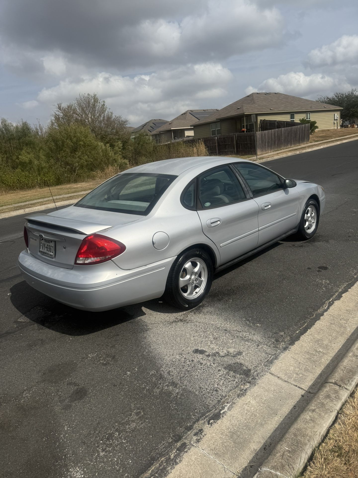 2005 Ford Taurus