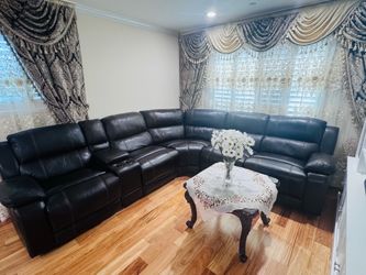 Large Brown Reclining Leather Sofa/Couch