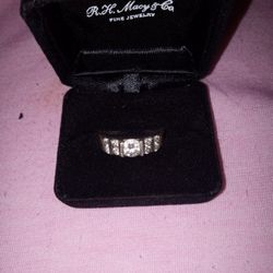 925 Sterling Silver CZ Ring