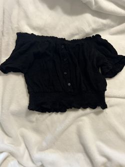 Black off the shoulder crop top Size L