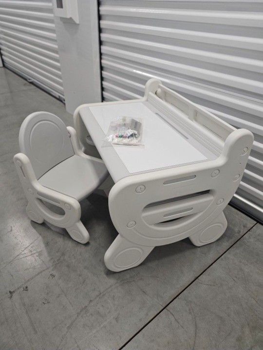 Toddler Plastic Activity Desk W/Whiteboard