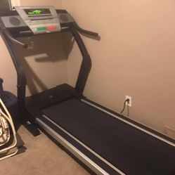 NordicTrack  E4400 Treadmill 