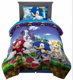 Sonic the Hedgehog 5 Piece Bedding PLUS BONUS Decor!