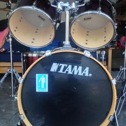 TAMA Drum Set 