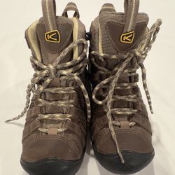 Keen’s Women’s Hiking Boots Size 5.5 