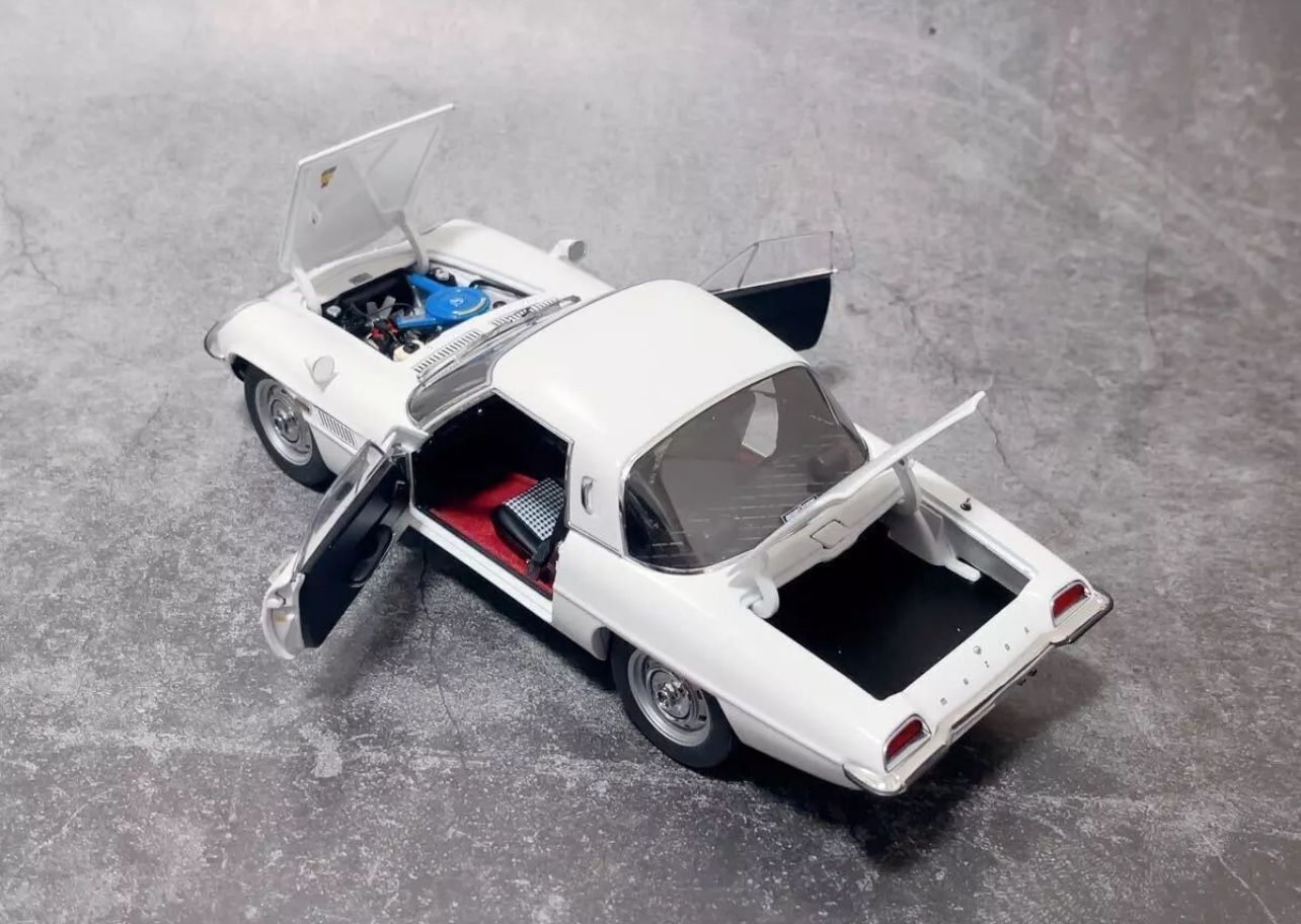 1/18 Autoart Mazda Cosmo Sport White Rotary