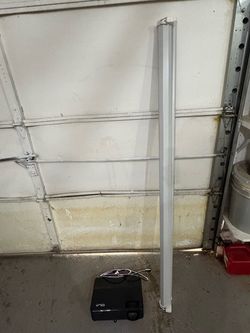 Screen and projector for sale