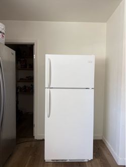 Frigidaire Fridge