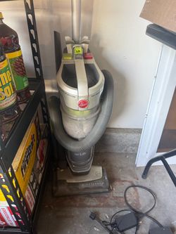 Hoover Bagless Upright Vacuum Cleaner