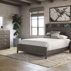 Brand New Bed Set. With New Mattress/Box Spring 