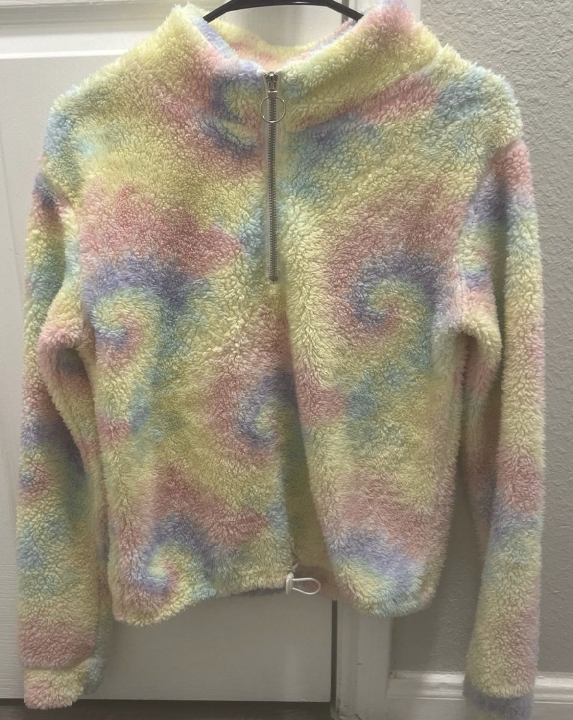 Womens Small Pullover 