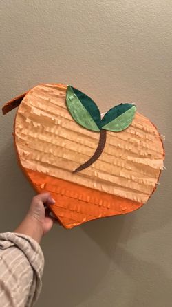 Peach piñata