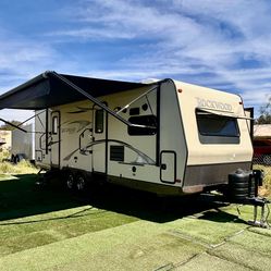 2014 rockwood ultra lite 2 slides