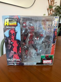 Revoltech Amazing Yamaguchi Deadpool Figure - KNOCK OFF/FAKE