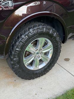 Nitto Trail Grapplers 37x11.50 on 20” Ford Platinum Wheels