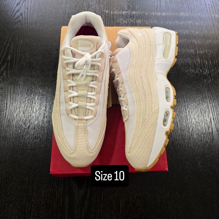 Ait Max Levi Size 10 $250