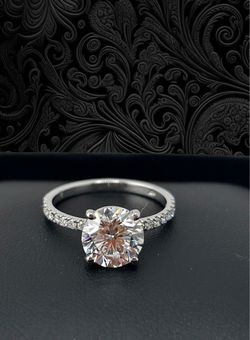 Round Solitaire Engagement Ring with Pavé Band