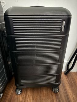 American Tourister Medium Luggage