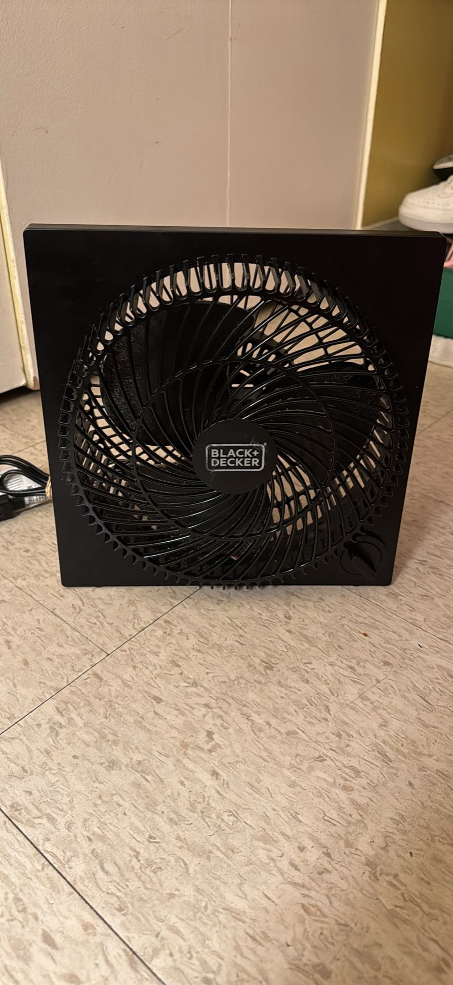 Black Decker Mini fan (BFB09W)