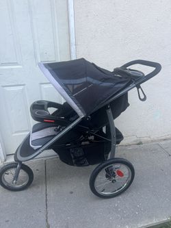 GRACO JOGGING STROLLER