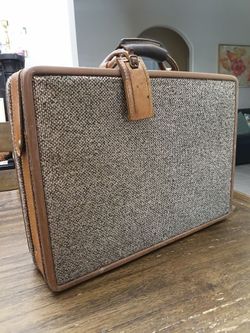Vintage Hartmann Tweed Leather Belting Suitcase Luggage 21x12x7