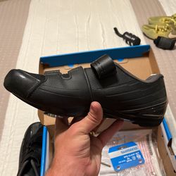 Shimano Dynalast Cycling Shoes - Black - Size 8.9 US (43 EUR)
