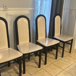 4 Sillas Por 50$