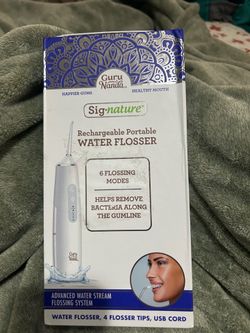 Teeth flosser