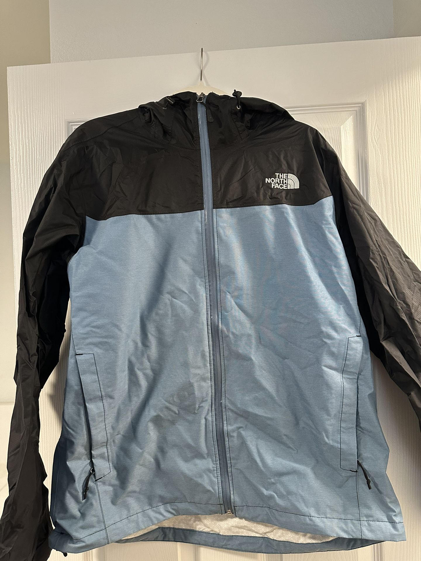 Carharrt And The North Face Jackets for Sale in Wilsonville, OR - OfferUp